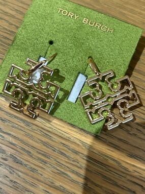 Tory Burch Gold-Tone large Logo Stud Earrings gold color new double T logo